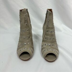 Nwt Rebecca Minkoff Mila Runway Studded Booties in Sand Size 8M
